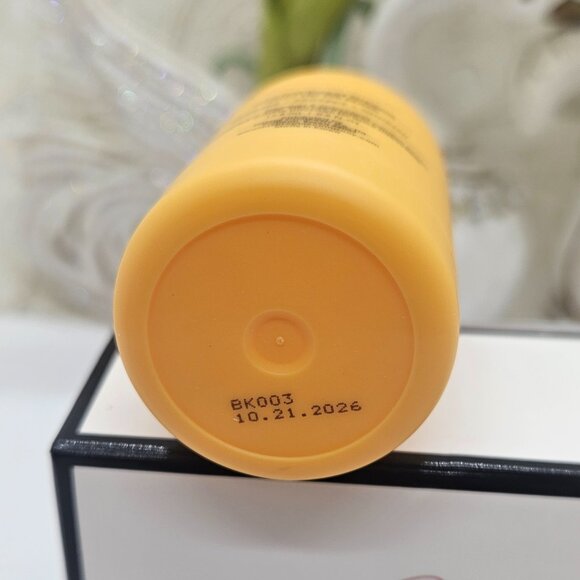 Glowiest Sweet Dreams Lip Oil Mask (Yuzu) New - Picture 4 of 4